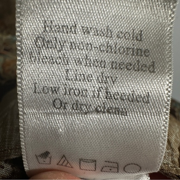 Coldwater Creek sz. L (14-16) sheer blouse, button front, brown floral, fall - Picture 5 of 12